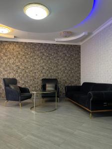 Aparan Hotel的休息区