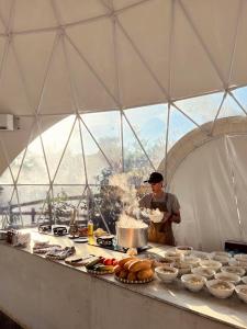 Jídlo v luxury tent nebo okolí