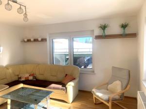 Posezení v ubytování Ferienwohnung mit Bergblick in Bad Bleiberg