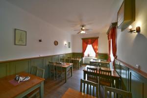 Restaurace v ubytování Hotel Kácov