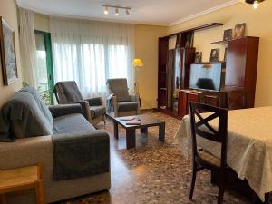 Posezení v ubytování Vivienda Familiar junto Plaza Toros de Teruel