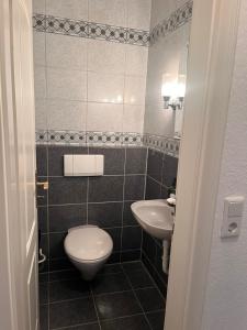 Ванная комната в App13 - place2b - direkt am Rhein