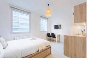 Posteľ alebo postele v izbe v ubytovaní Lille Saint-Michel Fully-equipped studio