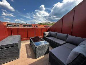 Balkoni atau teres di Luxury Apartment With Private Terrace