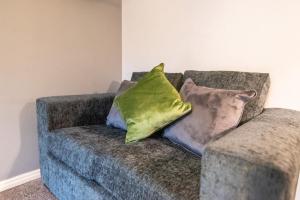 Posezení v ubytování 3 Bed Gem in Pontefract for Easy Commutes to Leeds and Wakefield