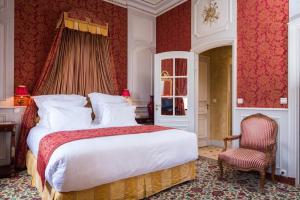Un ou plusieurs lits dans un hébergement de l'établissement Château de Courcelles - Relais & Châteaux