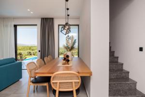 Posezení v ubytování AKEA VILLAS