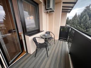 Ein Balkon oder eine Terrasse in der Unterkunft Apartmány Teddy Bojnice