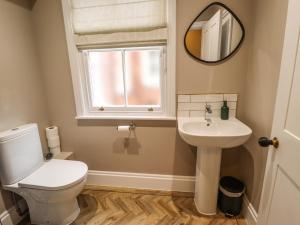 Ένα μπάνιο στο 17 Union Road House +23 φωτογραφίες