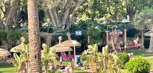 Vonkajšia záhrada v ubytovaní Benal Beach Sun