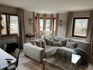 Posezení v ubytování Ferienapartment Residenz "Weisses Rössl am See"
