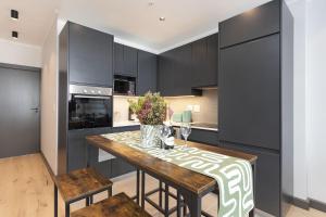 Η κουζίνα ή μικρή κουζίνα στο Portswood 103 by Host Agents