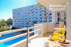 En balkon eller terrasse på Villa Cancun by Rentallorca