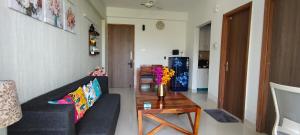 Posezení v ubytování Beautiful 1 BHK in Dehradun