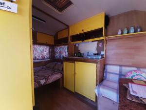 Fotografie z fotogalerie ubytování Maestrat Park Static Homes, Motorhomes, Caravans & Tents v destinaci Sant Jordi