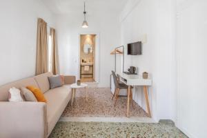 Μια τηλεόραση ή/και κέντρο ψυχαγωγίας στο Step Studio