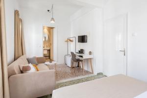Μια τηλεόραση ή/και κέντρο ψυχαγωγίας στο Step Studio