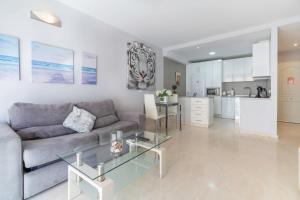 Kuchyňa alebo kuchynka v ubytovaní Apartamentos Castillo
