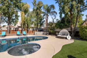 Bazén v ubytování Scottsdale Oasis Heated pool and Spa nebo v jeho okolí