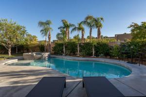 Πισίνα στο ή κοντά στο Paradise Palms With Private Pool And Spa