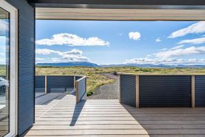 una vista dal balcone di una casa di Luxury Villa in Golden Circle with hot tub a Selfoss