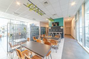 塞纳河畔伊夫里Break & Home Paris Italie Porte de Choisy的相册照片