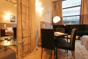 Гостиная зона в Silver Home