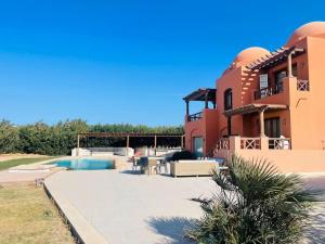 Το κτήριο όπου στεγάζεται  η βίλα