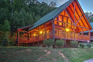 Solid Ground Lodge with Yard!