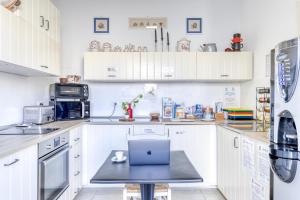 Köök või kööginurk majutusasutuses Capperi !! Holiday Rentals