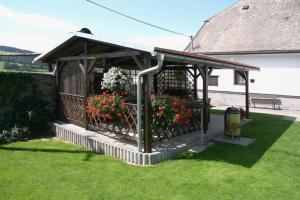 Κήπος έξω από το Chalupa Nemilkov