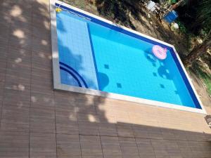 Piscina en o cerca de Chacara Santa Barbara