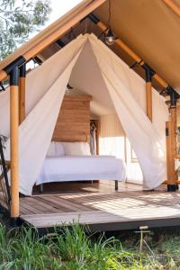 Wecamp San Sebastián客房内的一张或多张床位