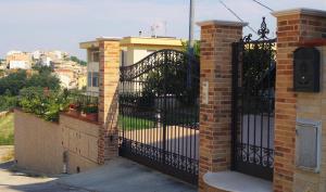 Το κτήριο όπου στεγάζεται  το bed & breakfast