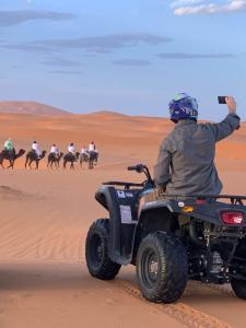 Hosté ubytování Akabar Luxury Desert Camp