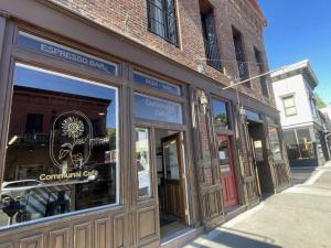 Galería fotográfica de Speakeasy King Suite (Rm 8) en Nevada City