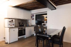 Cosy 49 m near Canal St Martin