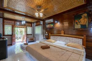 Ketut Losmen Bungalows Lembongan客房内的一张或多张床位