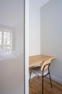 Beautiful Minimalist 1BD Apartment near Montmartre