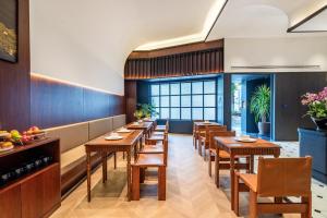 Wuyu Hotel, Jinyun Mountain & Southwest University的休息区
