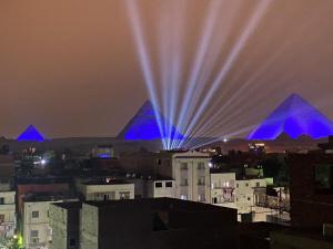 תמונה מהגלריה של horus desert hotel בקהיר