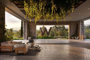 Aed väljaspool majutusasutust W Costa Navarino