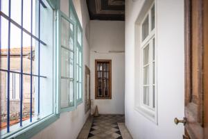 Old Jaffa Artistic Retreat by Sea N' Rent