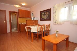 Fotografia z galérie ubytovania Apartments with a parking space Mlini, Dubrovnik - 8569 v Mlini