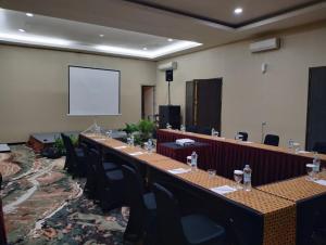 Konferenční prostory v ubytování Grand Kangen Hotel Urip Sumoharjo