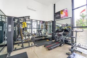 The fitness centre and/or fitness facilities at Grand Kangen Hotel Urip Sumoharjo