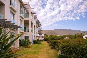 En generel udsigt til bjerge eller udsigt til bjerge taget fra feriehuset