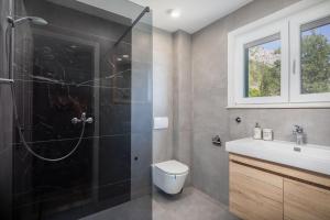 Koupelna v ubytování XXL Villa Vista - Heated Pool