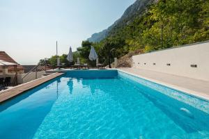 Bazén v ubytování XXL Villa Vista - Heated Pool nebo v jeho okolí