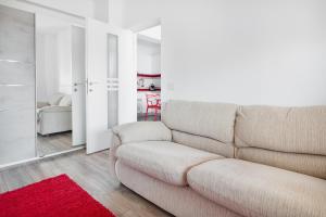 Χώρος καθιστικού στο Scarlet Cozy Corner